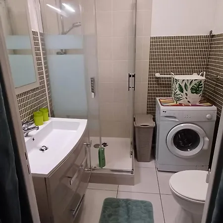 A Saint-cyprien - 25 M² Avec Balcon *