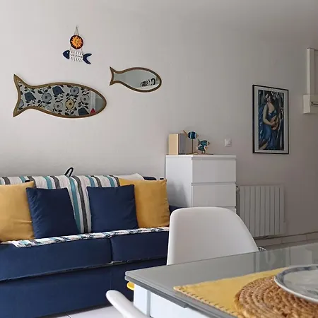 A Saint-cyprien - 25 M² Avec Balcon شقة *