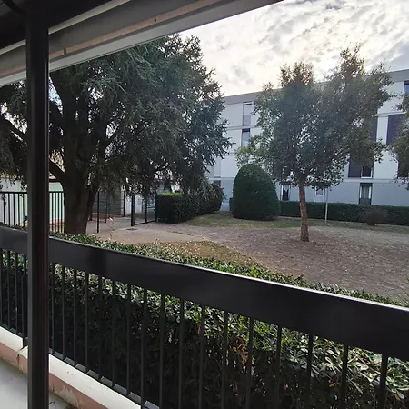 A Saint-cyprien - 25 M² Avec Balcon *